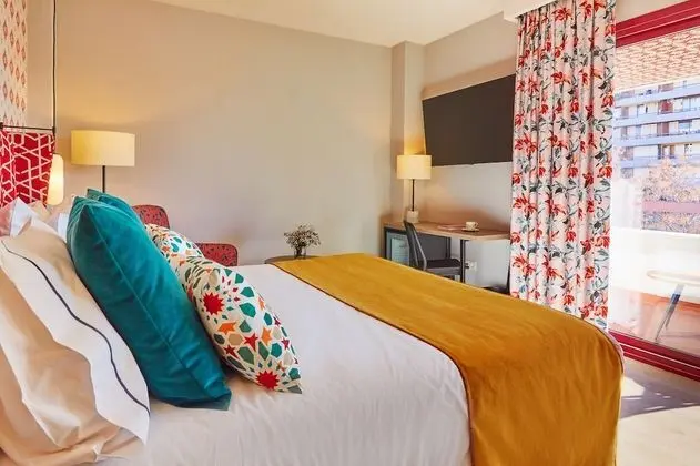 Comfort Tek Büyük Yataklı Oda, Teras, Şehir Manzaralı