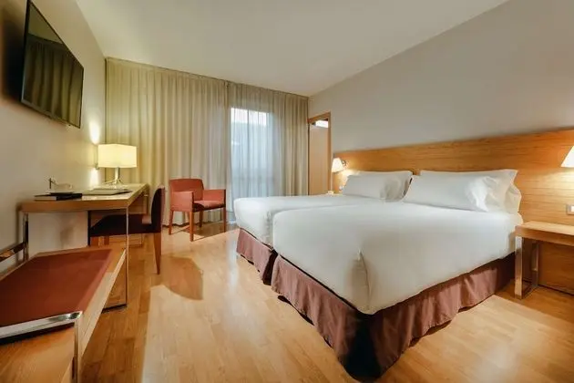 Üç Kişilik Oda