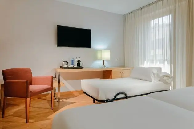 Üç Kişilik Oda (Extra Bed 2 adults + 1 child)