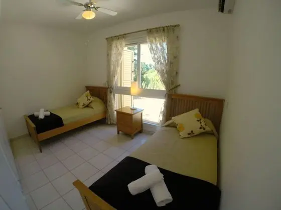 Villa, 2 Yatak Odası, Havuz Kenarı