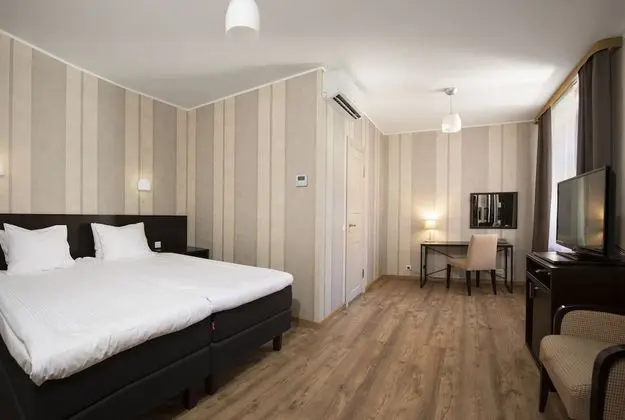 Standard Double room, Classical Side Building