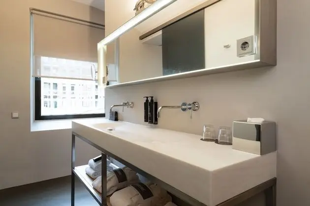 Comfort Tek Büyük Yataklı Oda