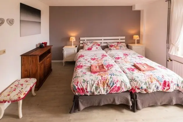 Economy Tek Büyük Yataklı Oda, Bahçe Manzaralı