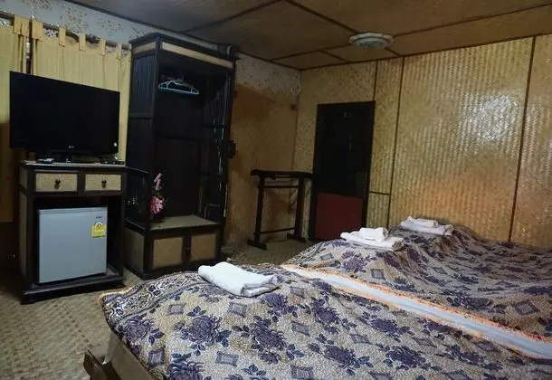 Triple Fan Room