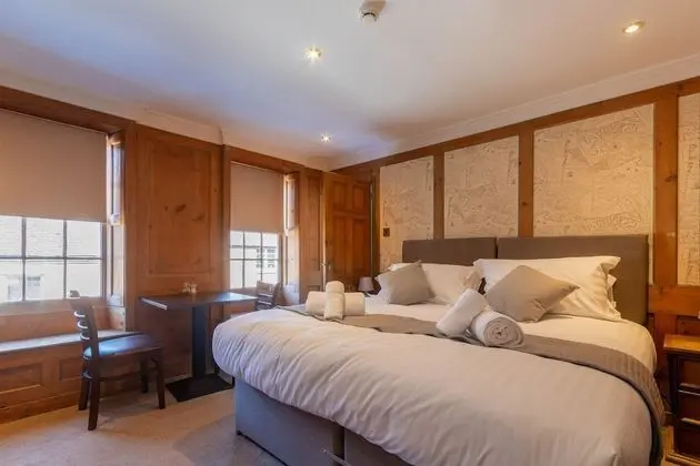 Deluxe Tek Büyük veya İki Ayrı Yataklı Oda, Banyolu/Duşlu