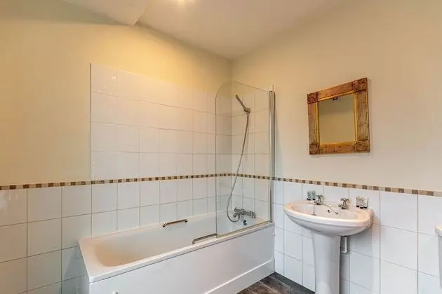 Deluxe Tek Büyük veya İki Ayrı Yataklı Oda, Banyolu/Duşlu