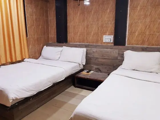 Deluxe Üç Kişilik Oda, Birden Çok Yatak