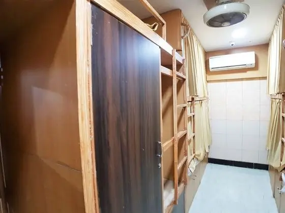 Basic Ortak Ranzalı Oda, Sadece erkekler için