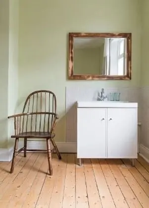 Tek Büyük veya İki Ayrı Yataklı Oda, Ortak Banyo