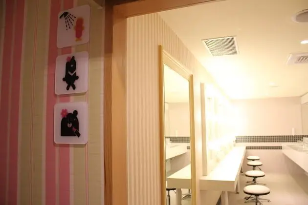 Yatakhanede Yatak Female Room