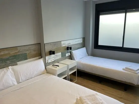 Basic Üç Kişilik Oda
