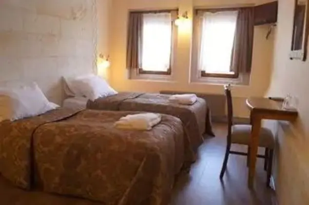Iki Ayrı Yataklı Taş Oda 