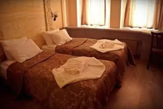 Iki Ayrı Yataklı Taş Oda 