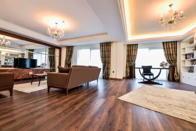 King Suite - Jakuzili, Şehir Manzaralı