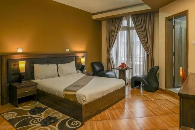 Standard Tek Büyük Yataklı Oda