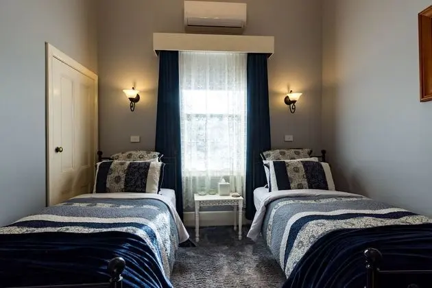 Standard Oda, Sigara İçilmez (Suite 4)
