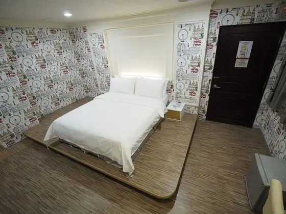 Panoramic Tek Büyük Yataklı Oda