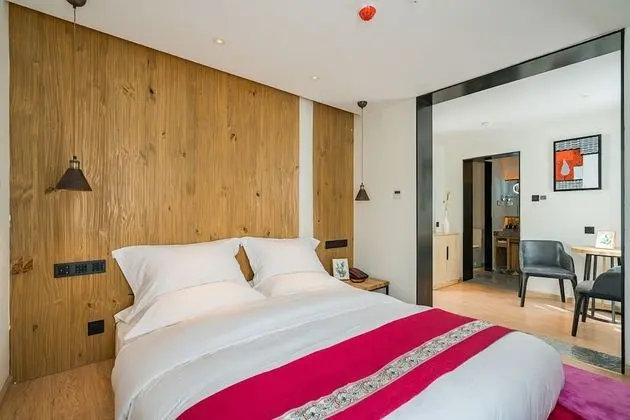 Deluxe Tek Büyük Yataklı Oda, Bahçe Manzaralı