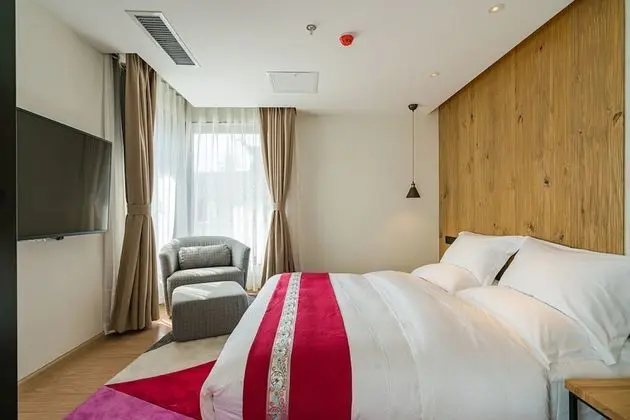 Deluxe Tek Büyük Yataklı Oda, Bahçe Manzaralı