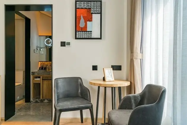 Deluxe Tek Büyük Yataklı Oda, Bahçe Manzaralı
