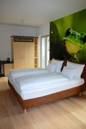 Comfort Tek Büyük Yataklı Oda