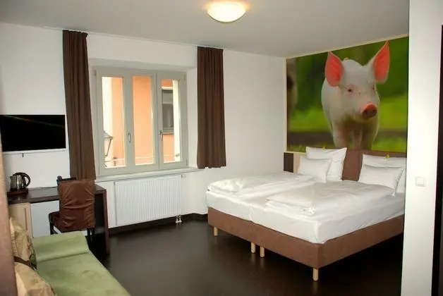 Comfort Tek Büyük Yataklı Oda