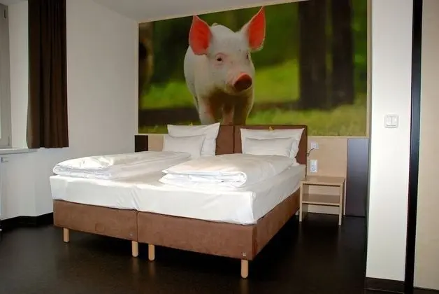 Comfort Tek Büyük Yataklı Oda