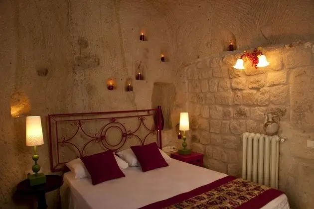 Standard Tek Büyük Yataklı Oda