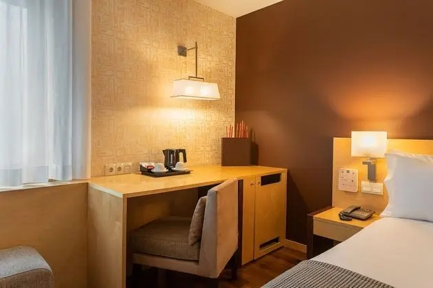 Comfort Tek Büyük Yataklı Oda