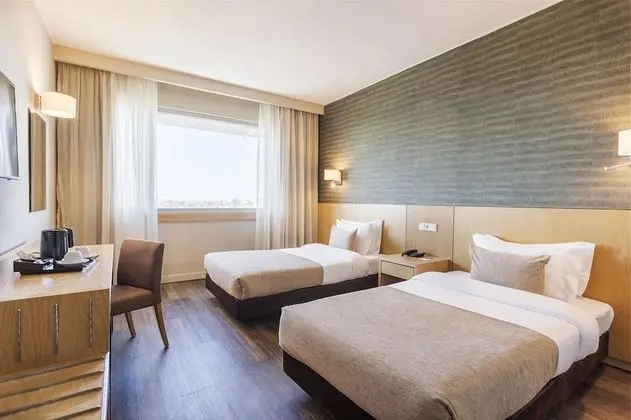 Comfort Tek Büyük veya İki Ayrı Yataklı Oda