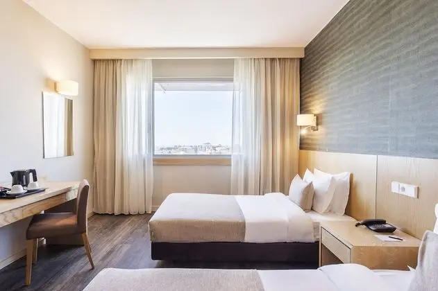 Comfort Tek Büyük veya İki Ayrı Yataklı Oda