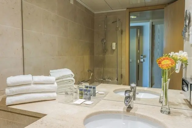 Comfort Tek Büyük veya İki Ayrı Yataklı Oda