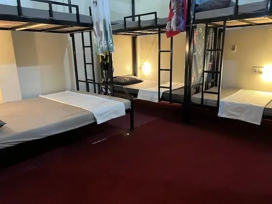 Ortak Ranzalı Oda, 2 Tek Kişilik Yatak