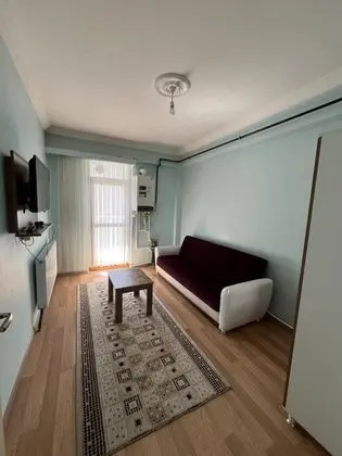 1+1 Oda, Kara Manzaralı, Balkonlu