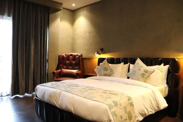 Deluxe Tek Büyük Yataklı Oda