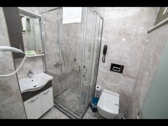BASEMENT WITHOUT WINDOW