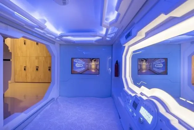 Mixed Dormitory with Shared Bathroom