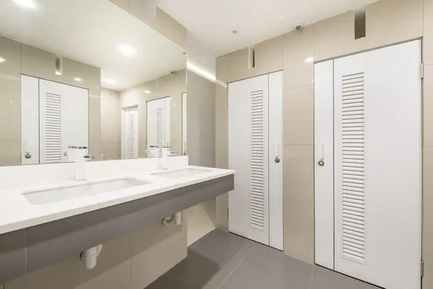 Mixed Dormitory with Shared Bathroom