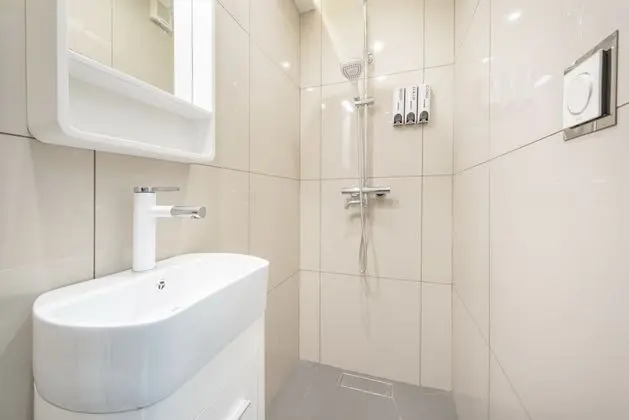 Single Room  with Private Bathroom