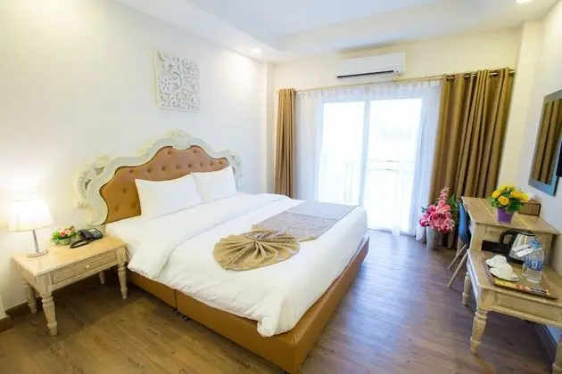 Superior King Bed