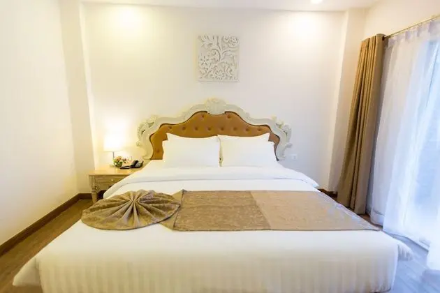 Superior King Bed