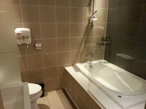 Design Tek Büyük Yataklı Oda, 1 Çift Kişilik Yatak