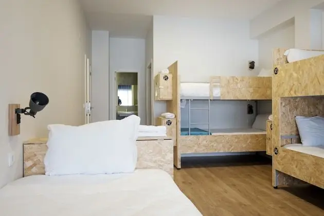 Ortak Ranzalı Oda, Karma Ranzalı Oda