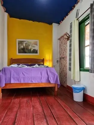 Traditional Tek Büyük Yataklı Oda