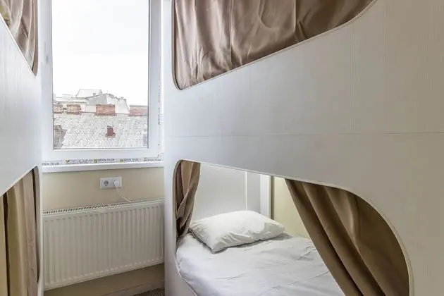 Ortak Ranzalı Oda, Karma Ranzalı Oda (1 Bed in 4 Person Dorm)