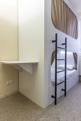 Ortak Ranzalı Oda, Karma Ranzalı Oda (1 Bed in 4 Person Dorm)