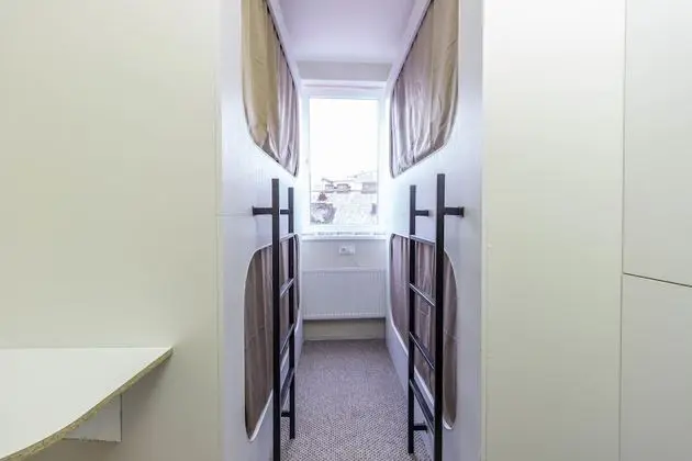 Ortak Ranzalı Oda, Karma Ranzalı Oda (1 Bed in 4 Person Dorm)