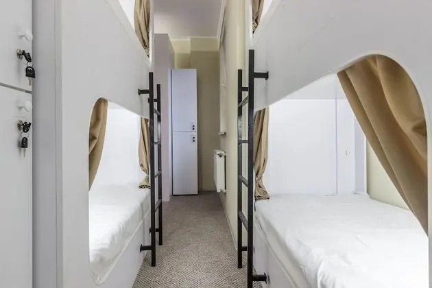Ortak Ranzalı Oda, Karma Ranzalı Oda (1 Bed in 8 Person Dorm)