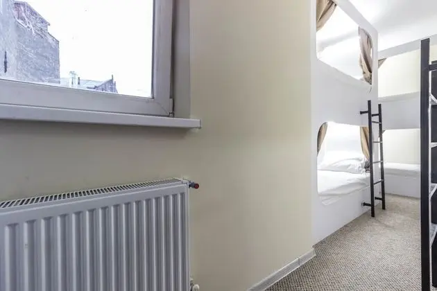 Ortak Ranzalı Oda, Karma Ranzalı Oda (1 Bed in 8 Person Dorm)