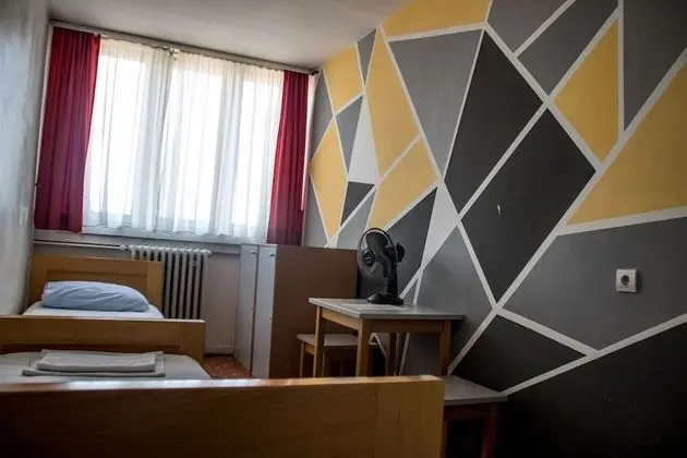 İki Ayrı Yataklı Oda, 2 Tek Kişilik Yatak, Ortak Banyo
